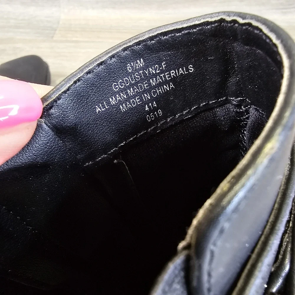 GBG by Guess Boots Womens Size 6.5 Black‎ Dustyn Chelsea Style Cuban Heel Ankle